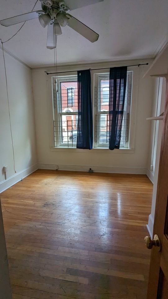 3928 Pine St #NA - Photo 3 of 12