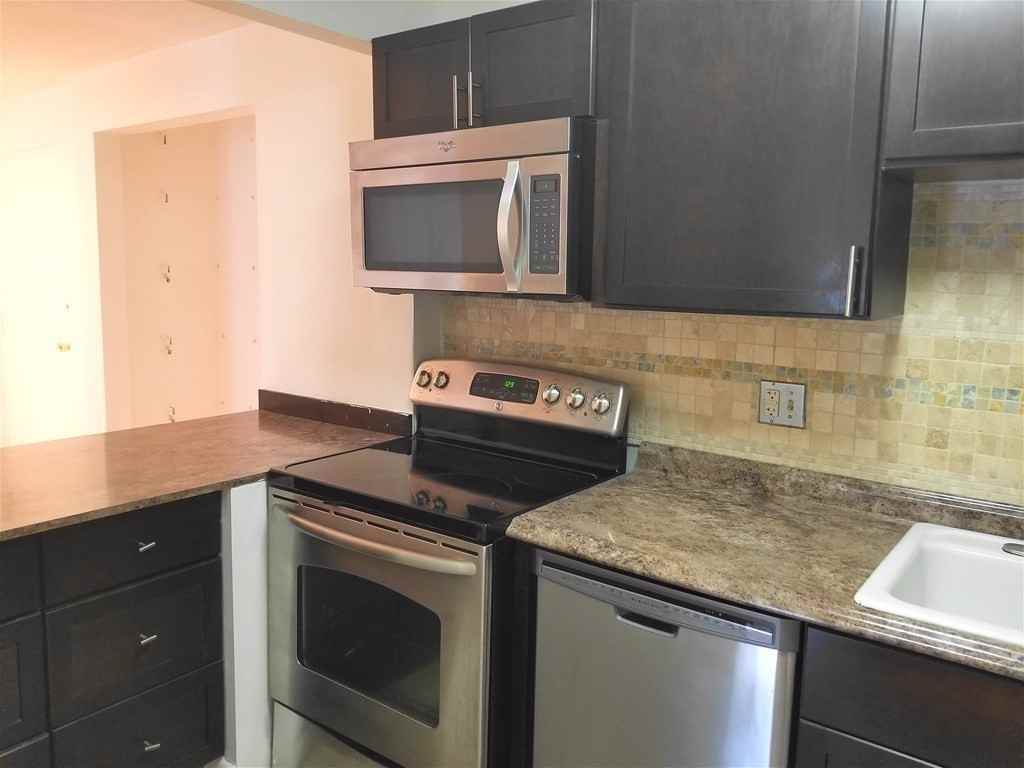 66 Fountain Ln #2 - Photo 3 of 18