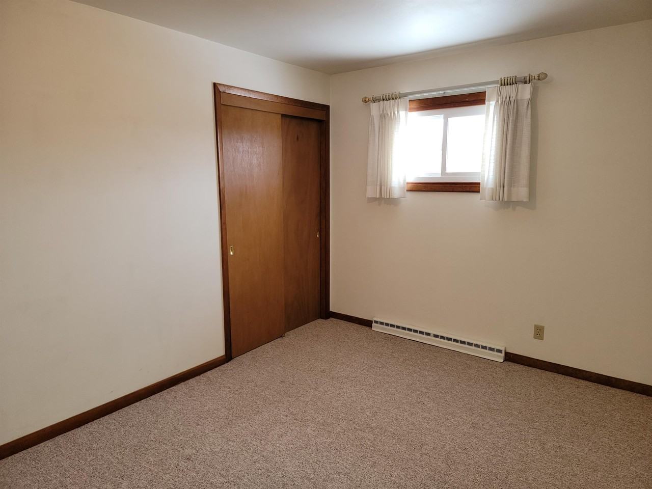 830 Ver Bunker Ave #1 - Photo 6 of 24