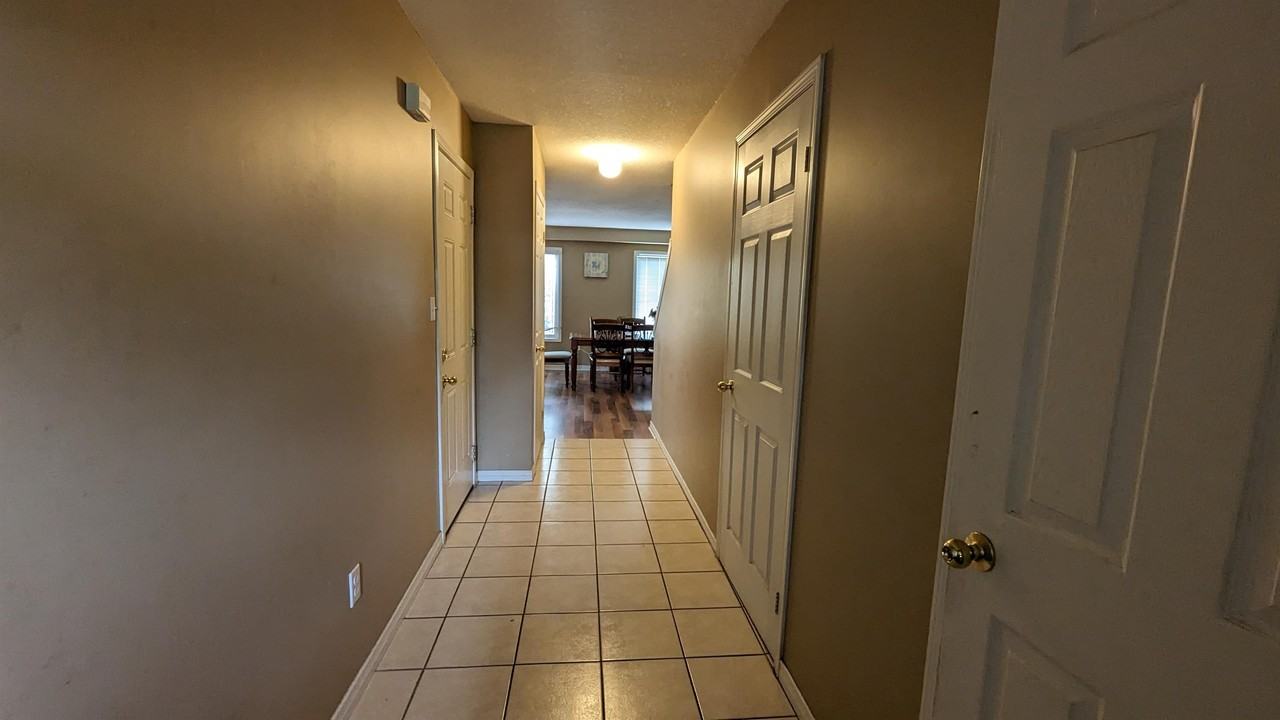 517 Northbrook Pl 1, Kitchener, ON N2R 0A3 3 Bedroom Apartment for