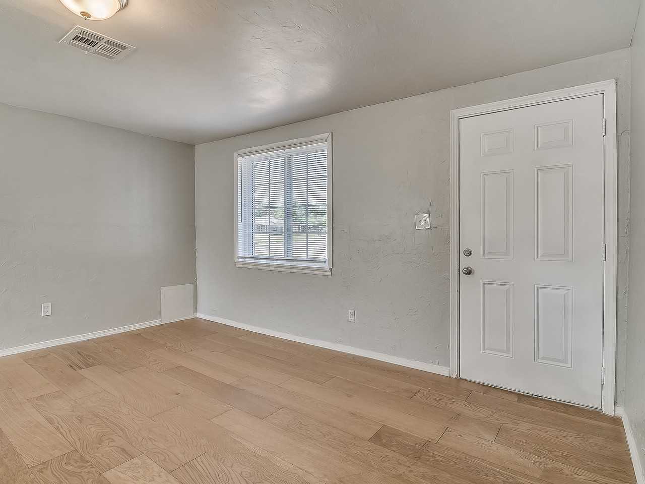 1740 Cherry Ln #1 - Photo 3 of 35