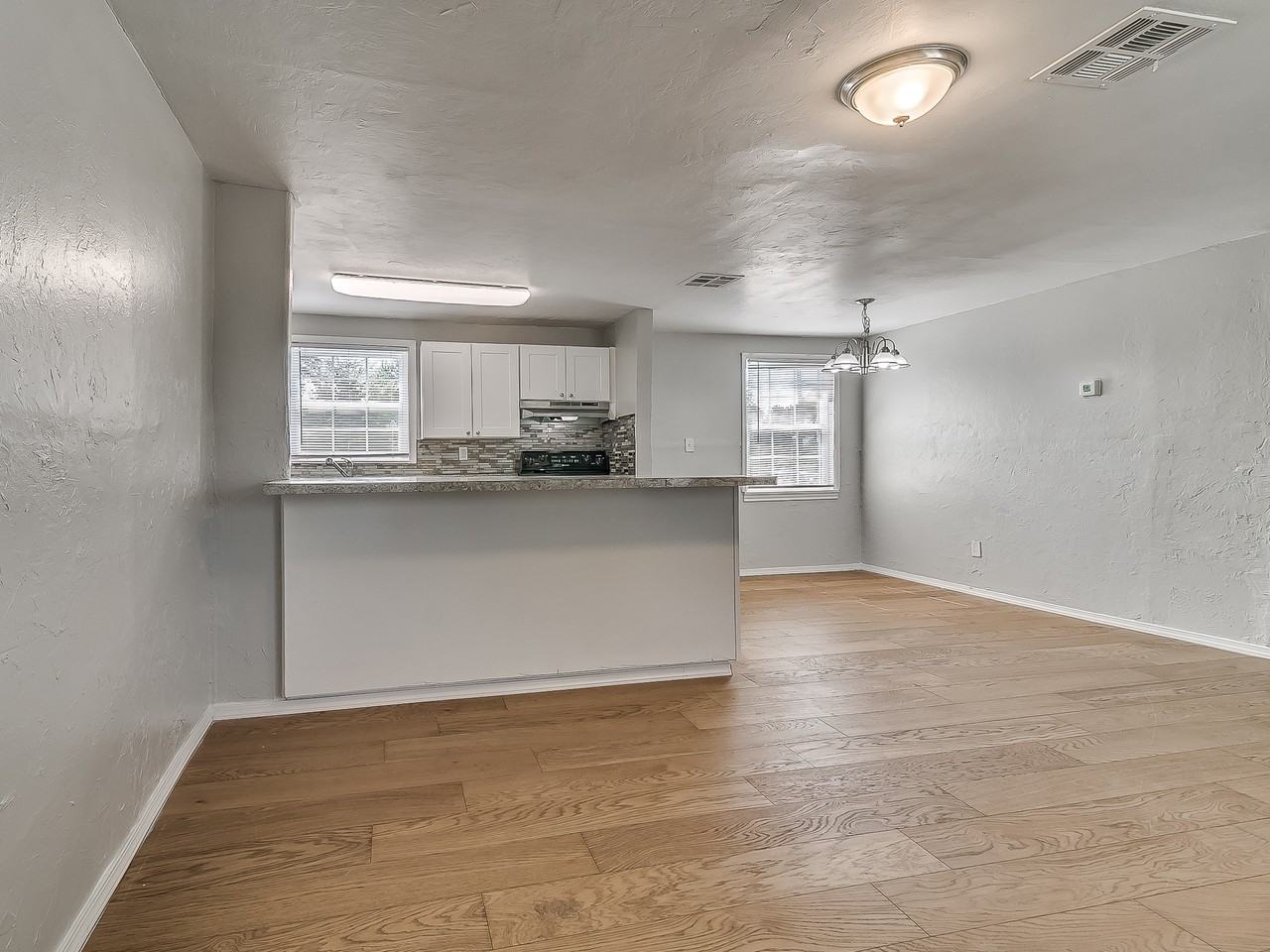 1740 Cherry Ln #1 - Photo 4 of 35