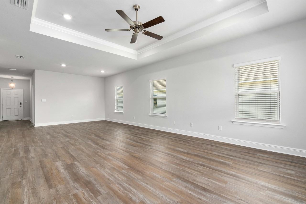 13407 Shoshoney Cir #1 - Photo 4 of 25