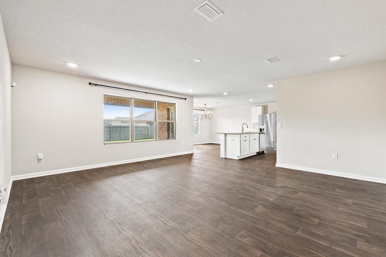 724 Amador Ave #1 - Photo 3 of 21