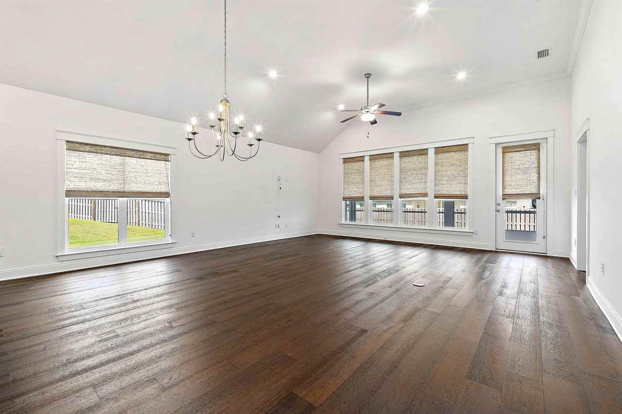 925 Charleston Loop #1 - Photo 3 of 21