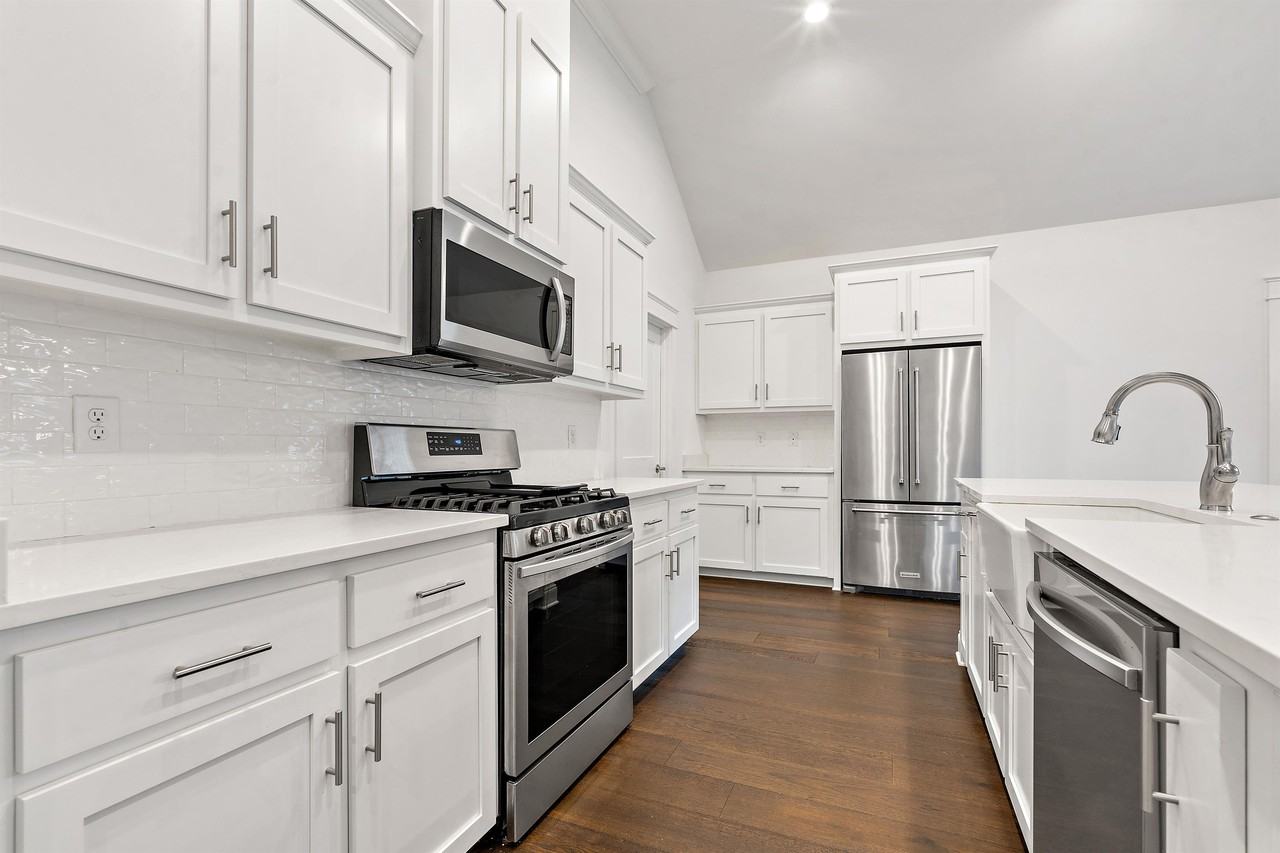 925 Charleston Loop #1 - Photo 7 of 21