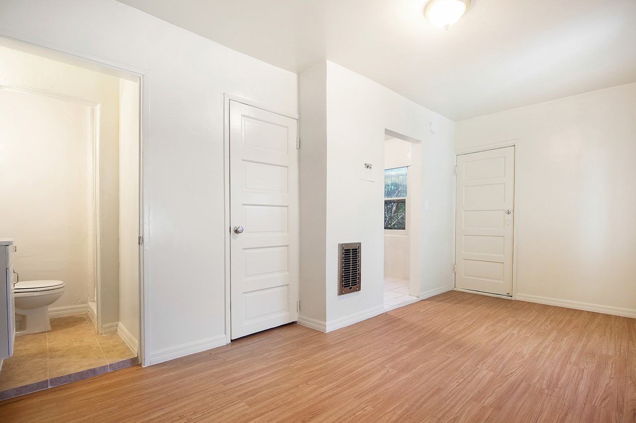 4102 Ascot Ave - Photo 3 of 10