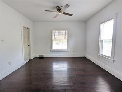 607 N Longwood St - Photo 3 of 11