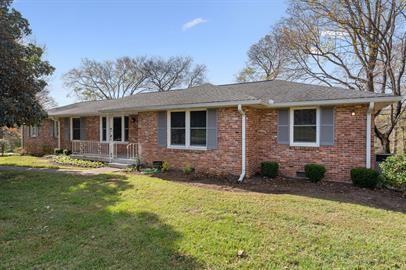 4941 Salem Dr - Photo 3 of 11