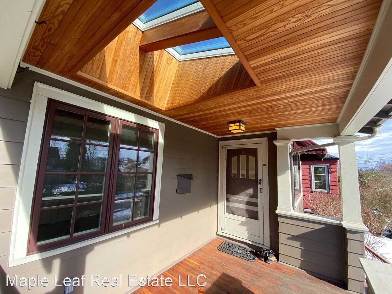 842 Ne 83rd St - Photo 2 of 23