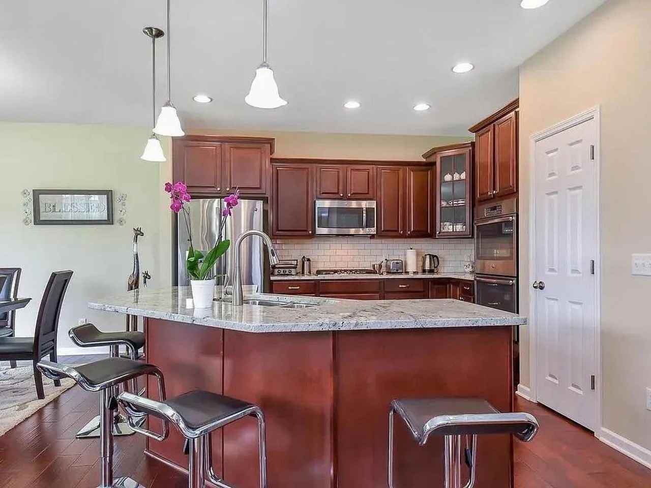 15739 Evergreen Ave - Photo 3 of 22