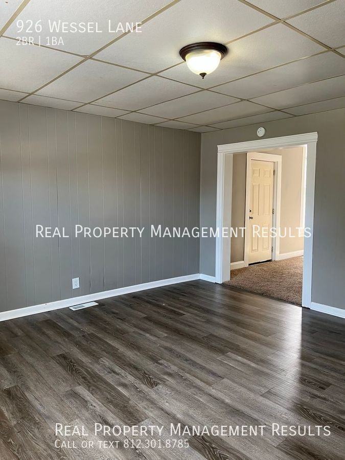 926 Wessel Ln - Photo 2 of 12