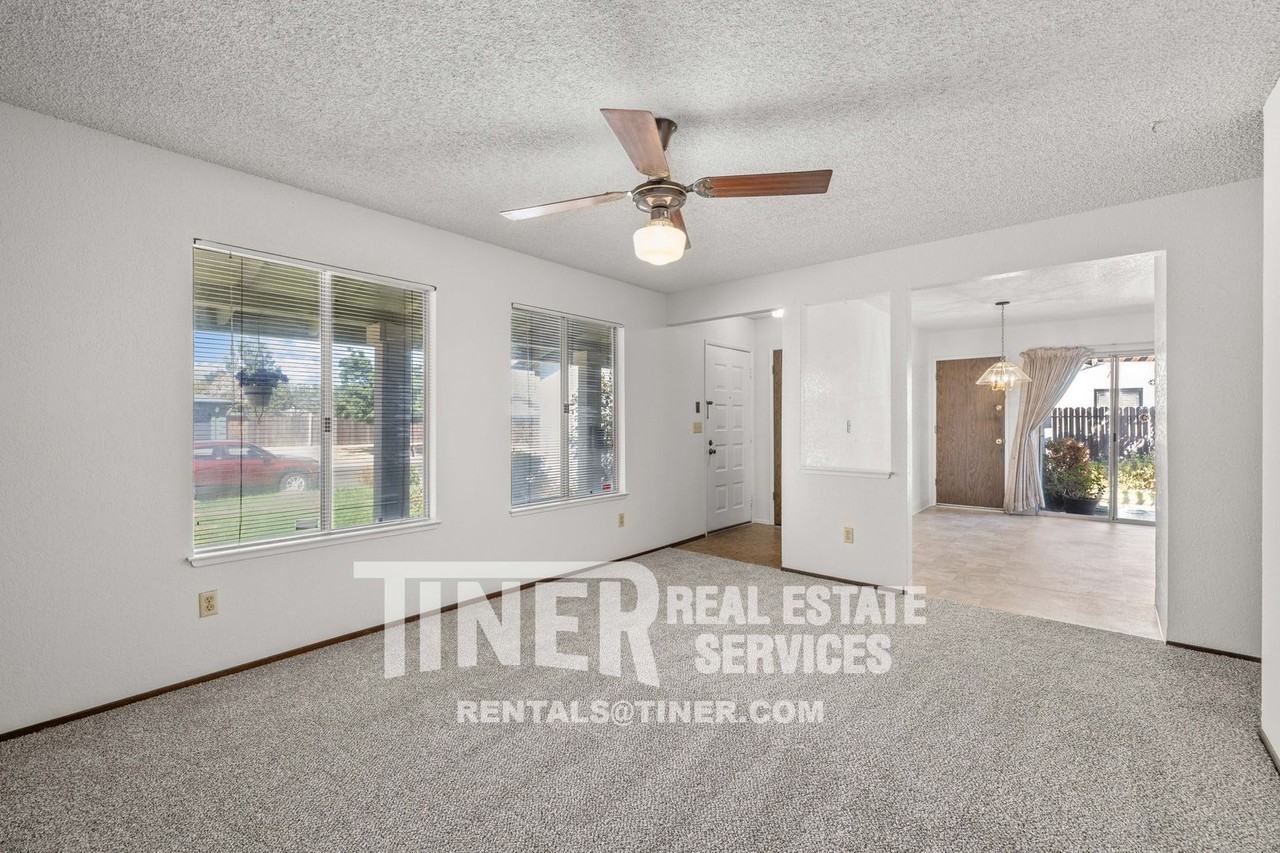 7713 Milldale Cir - Photo 2 of 27