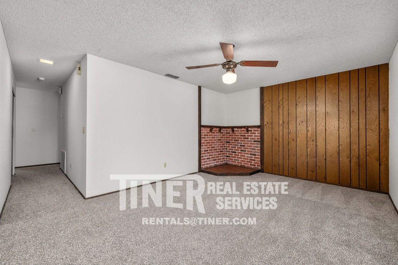 7713 Milldale Cir - Photo 3 of 27