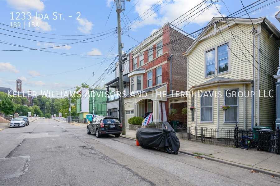 1233 Ida St #2 - Photo 2 of 21