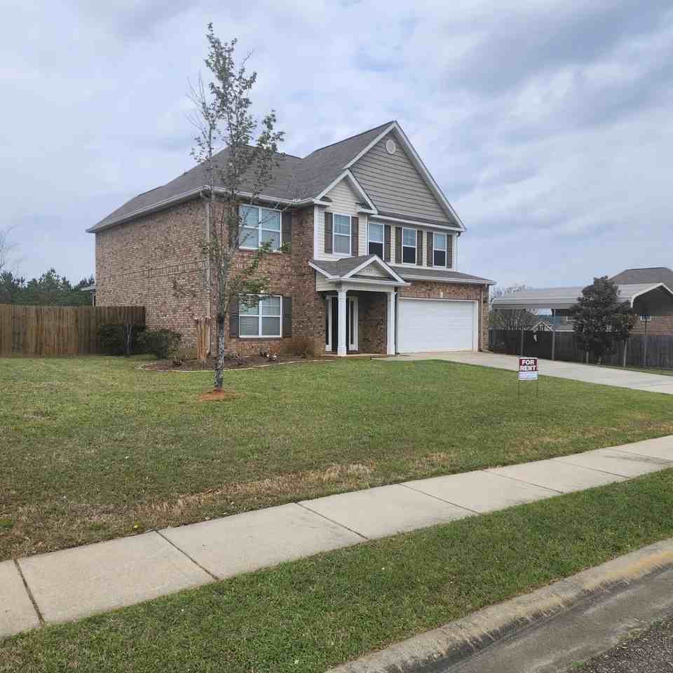121 Rosales Dr #NA - Photo 2 of 4
