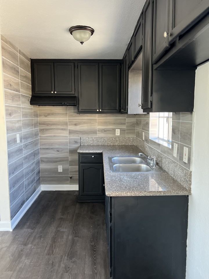 11024 Wilmington Ave #11024 - Photo 3 of 9