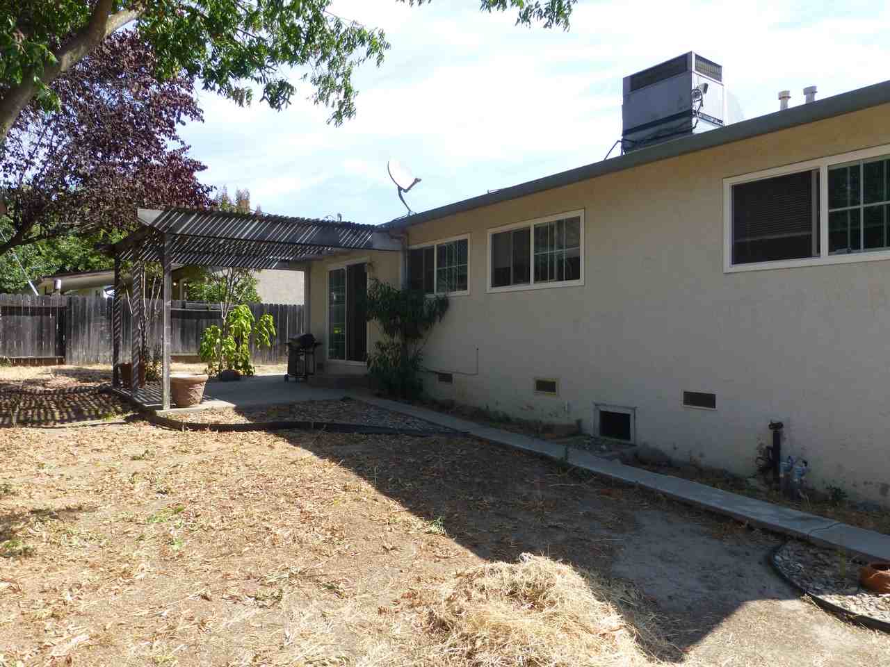 1206 Champion Oaks Dr - Photo 3 of 5