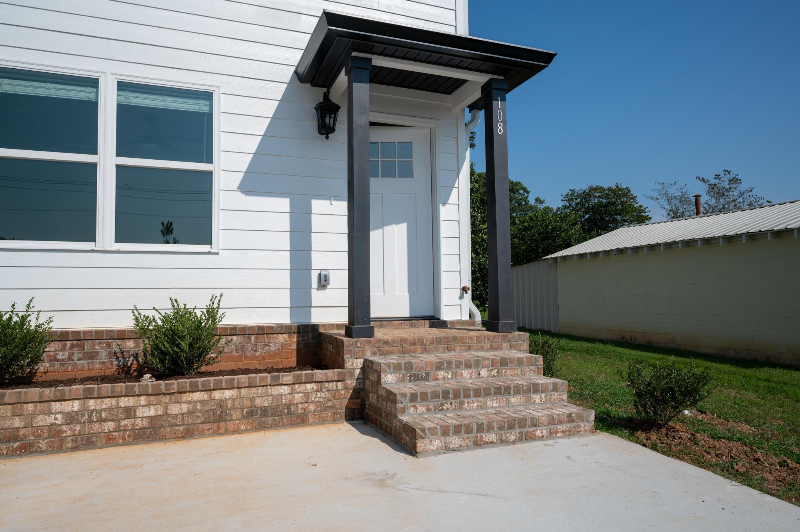 110 Clark Blvd - Photo 3 of 10