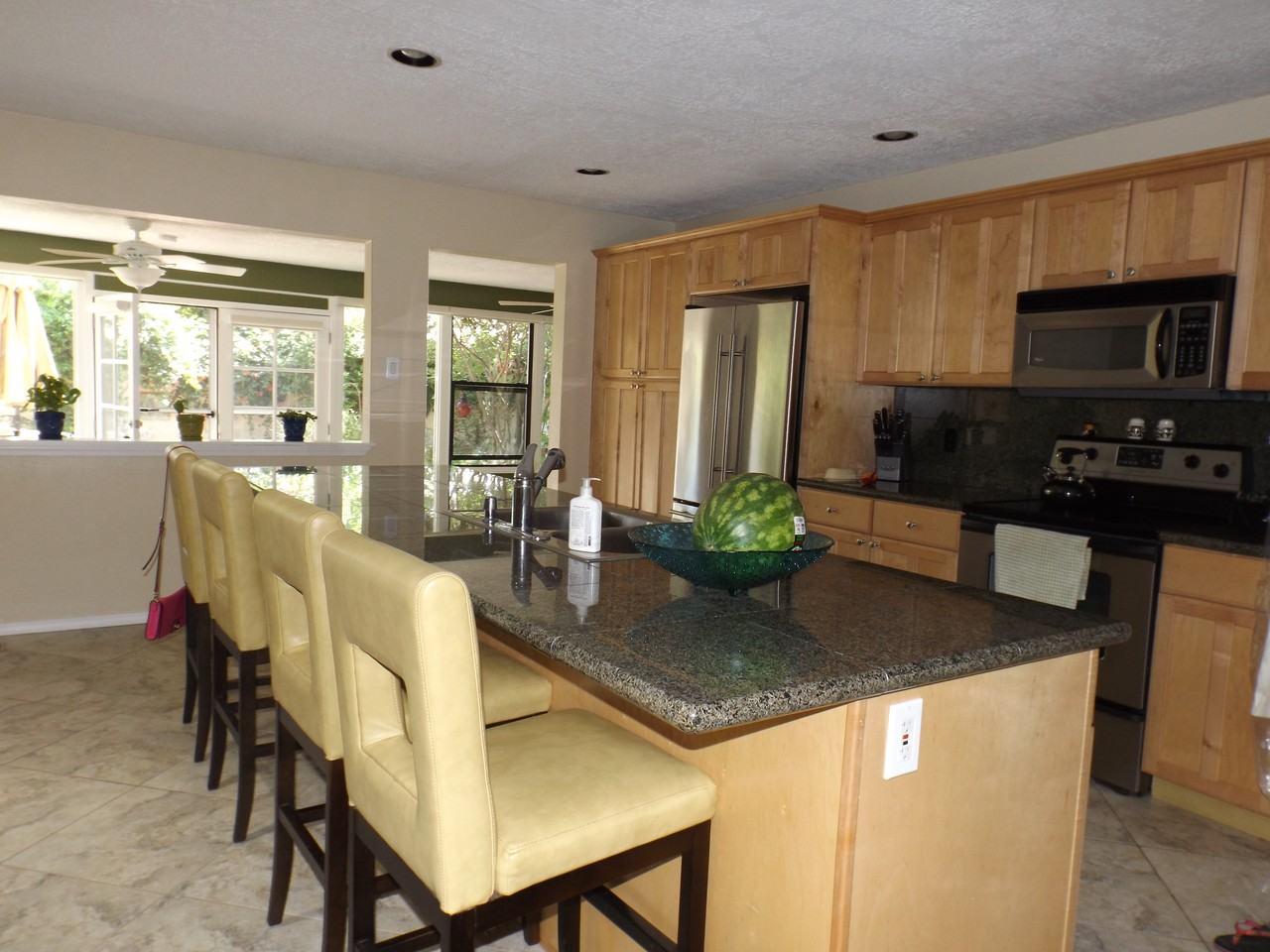 7612 Winter Ave NE - Photo 3 of 14