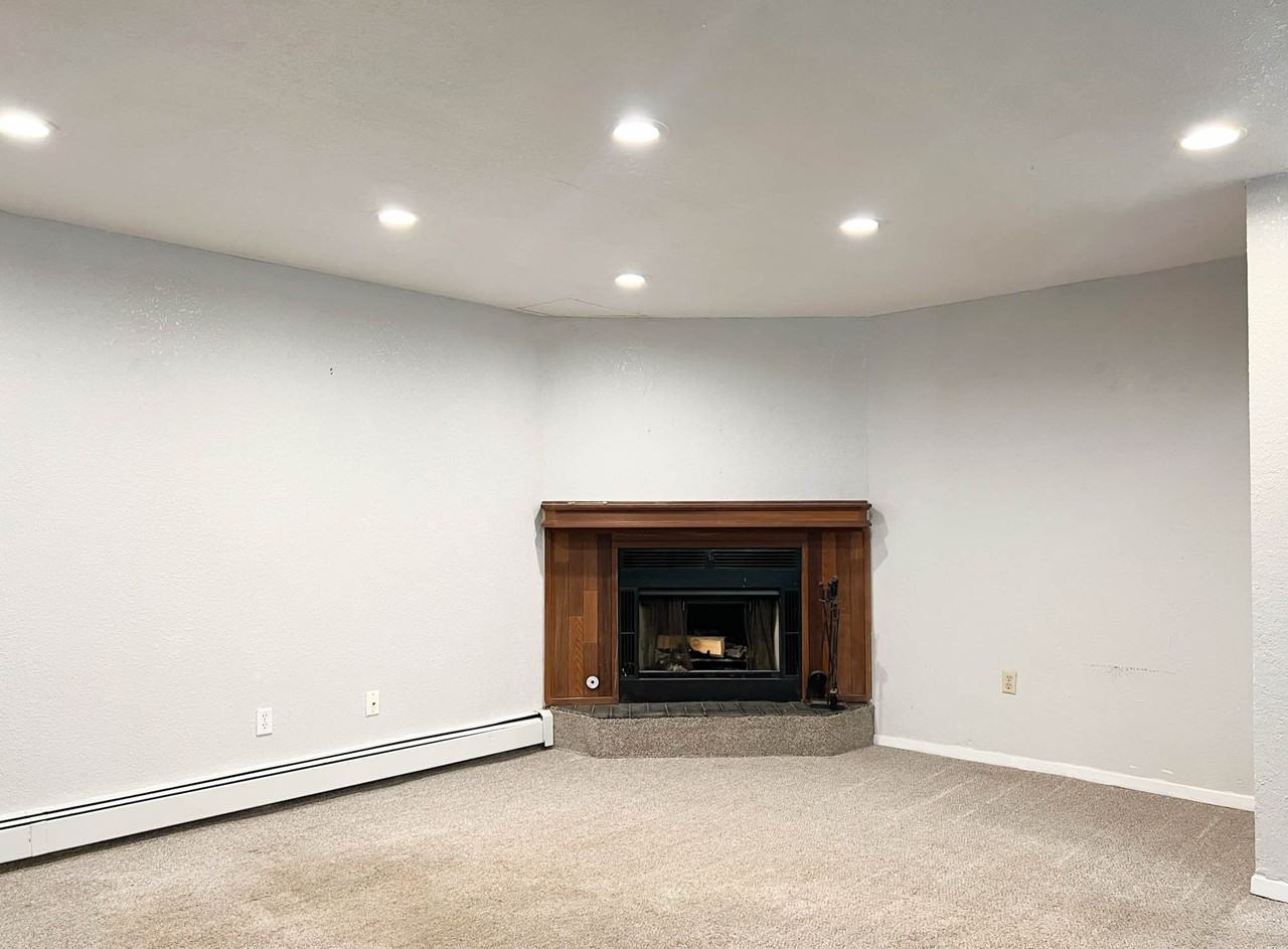 132 N Lane St #B - Photo 2 of 15