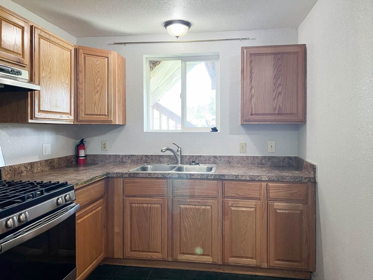 132 N Lane St #B - Photo 6 of 15