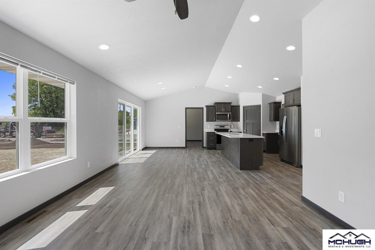 1739 Honor St #1 - Photo 4 of 17