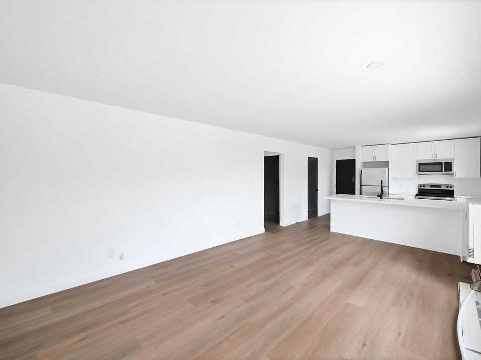 51 Dundas St E #5 - Photo 3 of 8