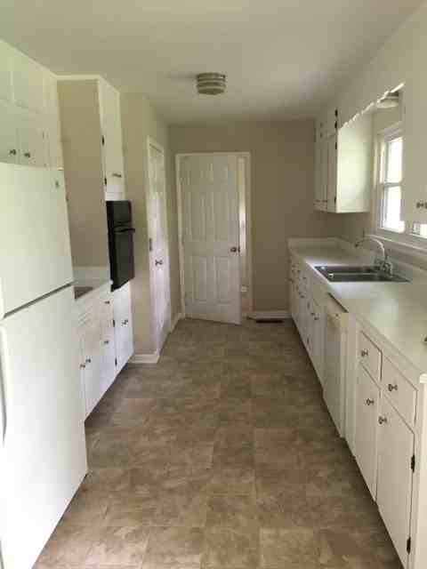 4811 Lone Hill Rd - Photo 3 of 13