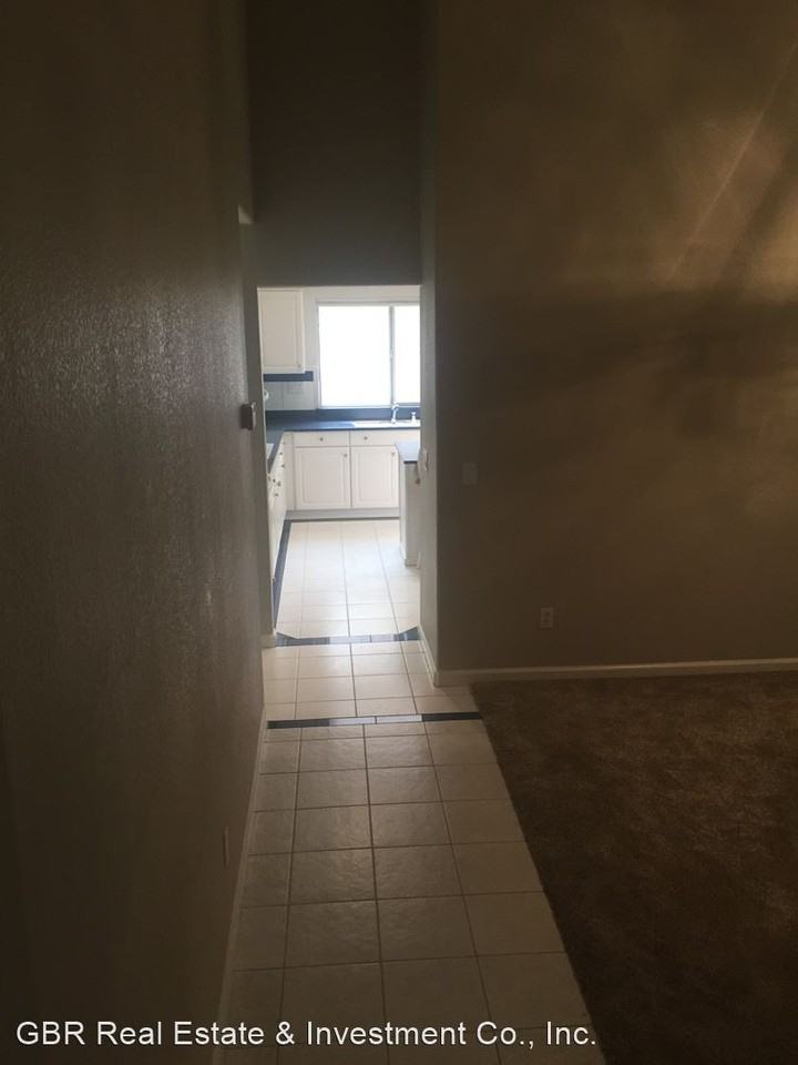 4880 Knightswood Way - Photo 3 of 33