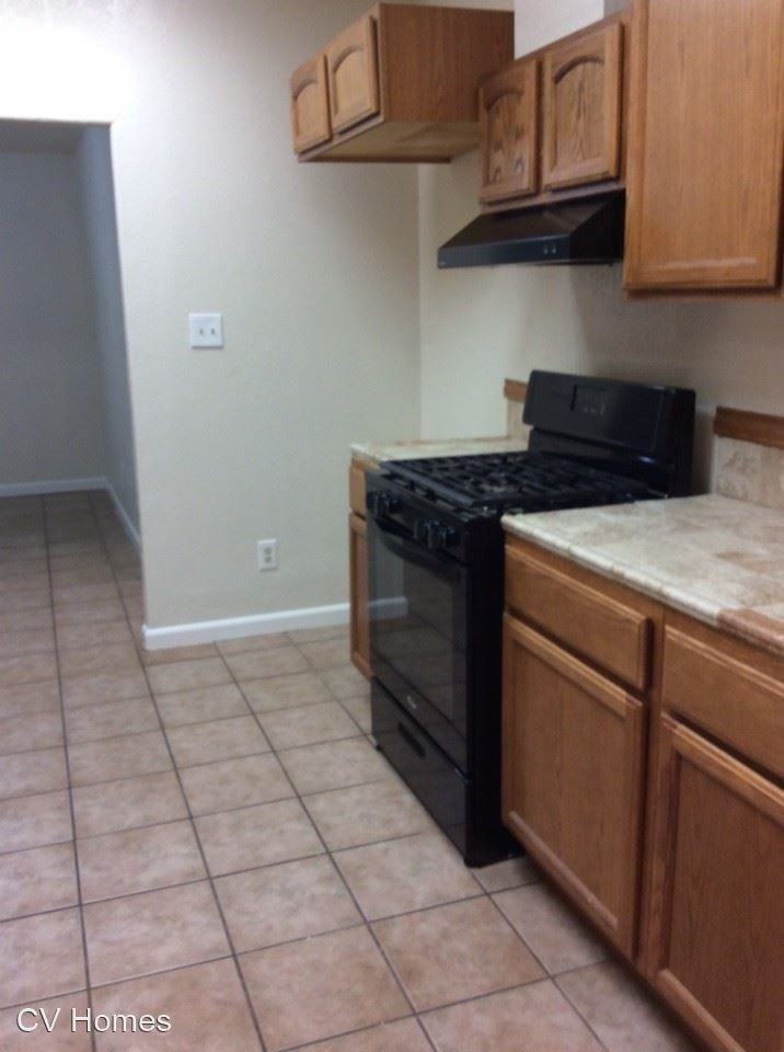 925 O St - Photo 3 of 41