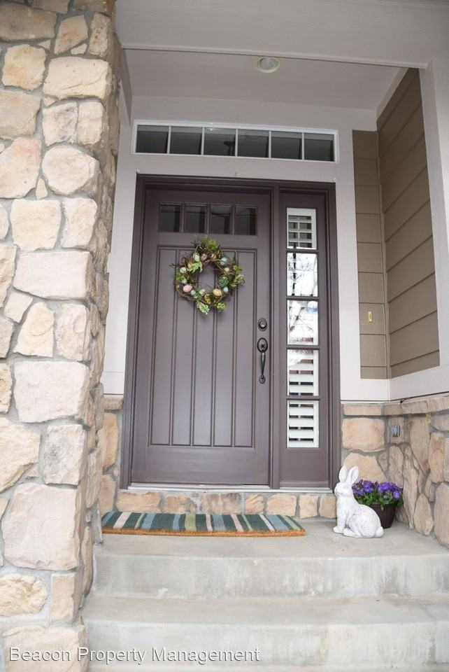 9805 S Iris Ct - Photo 2 of 26