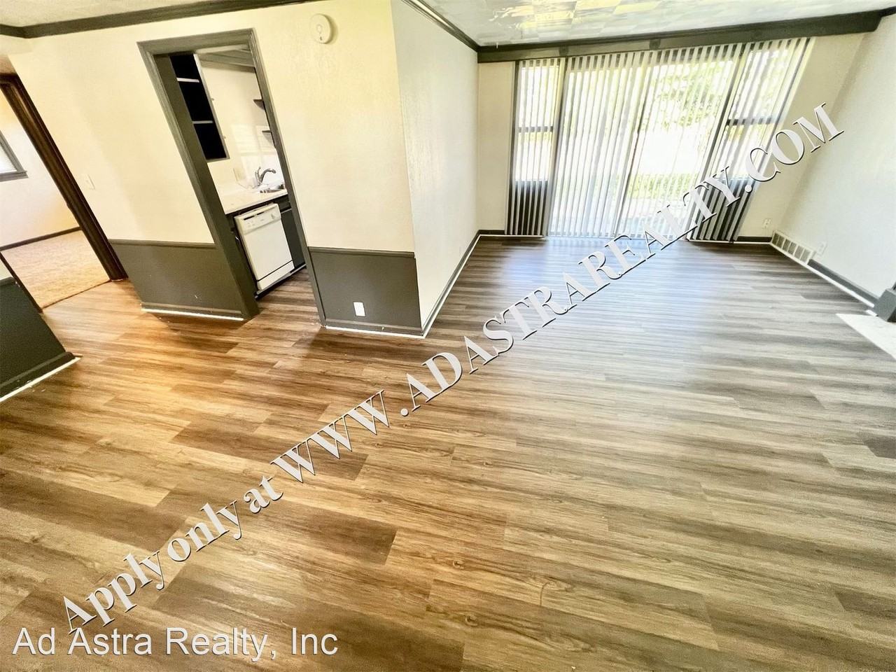 4427 S Cottage Ave - Photo 2 of 13