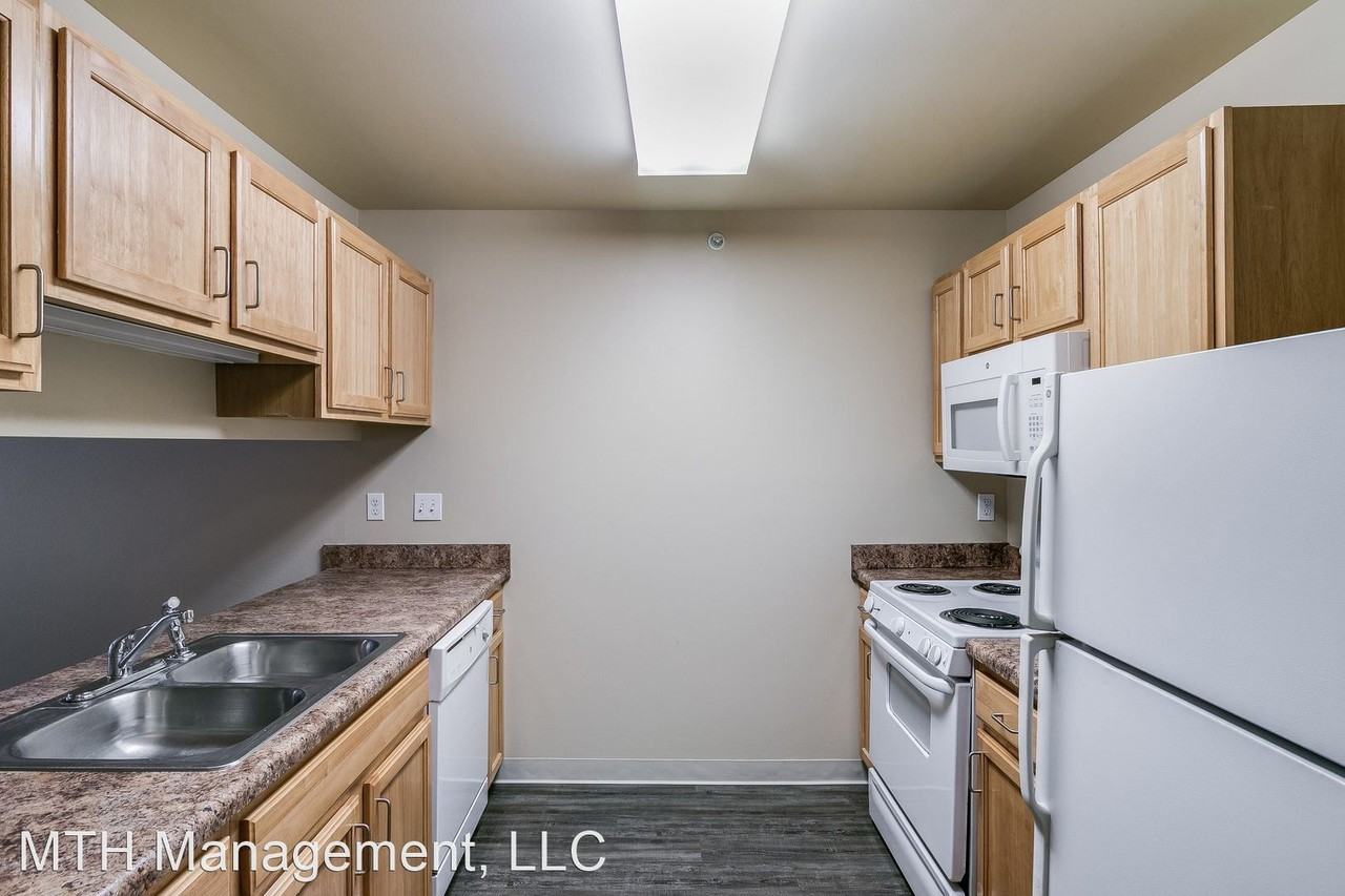 501 King Street - Photo 2 of 20