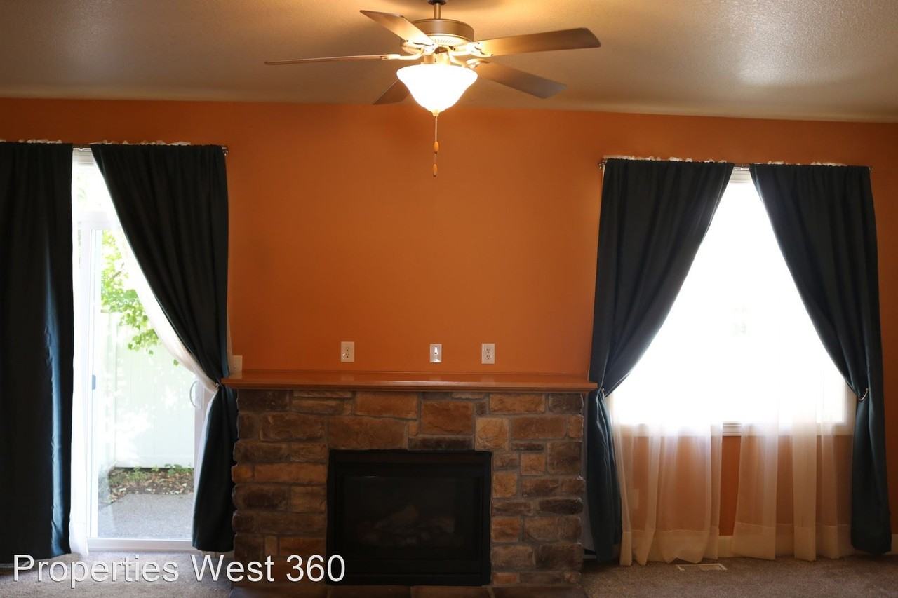 3606 Ne 80th St - Photo 3 of 18