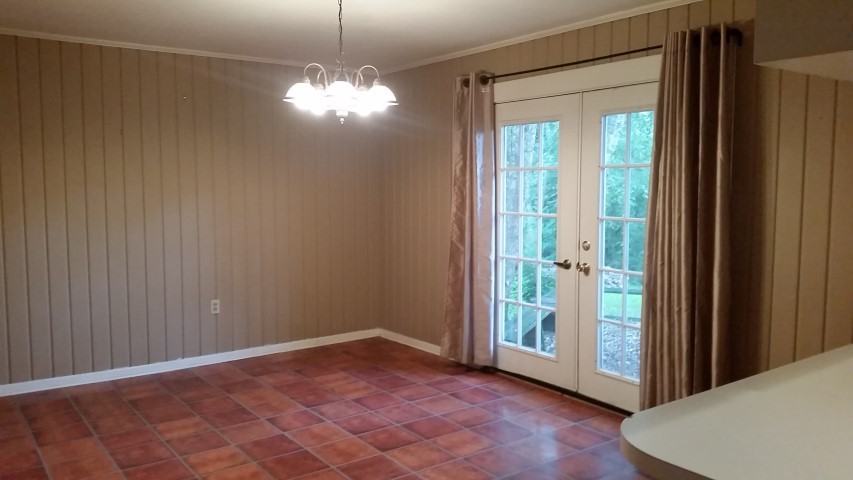 401 Hillendale Dr - Photo 3 of 16