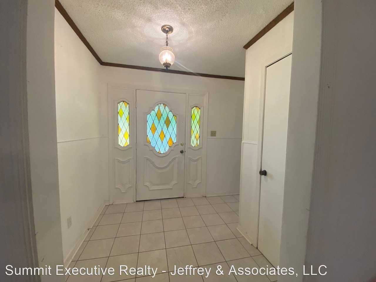 2528 Brown Circle - Photo 3 of 49