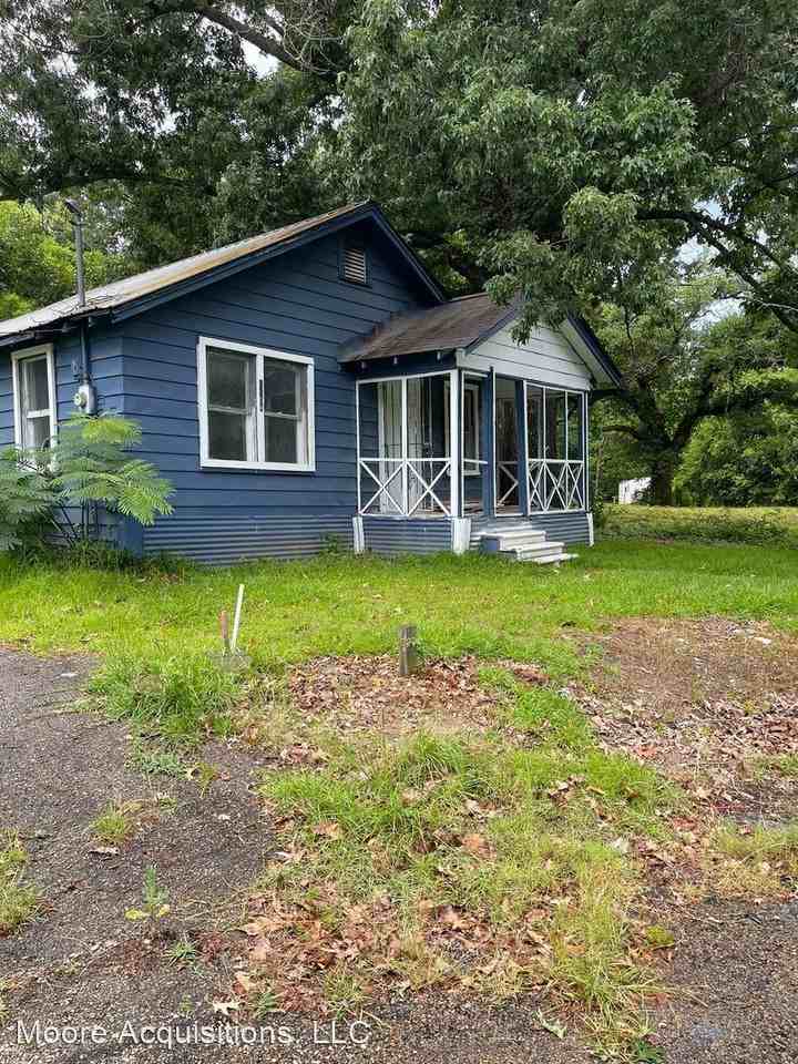 1604 Harris St - Photo 2 of 22