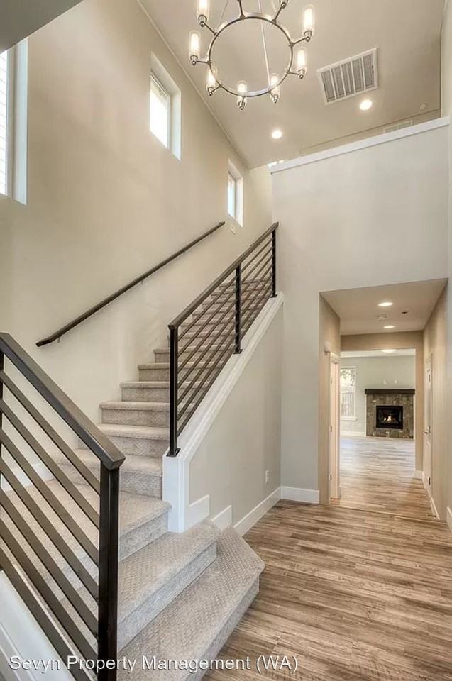 21011 2nd Ave W - Photo 2 of 18