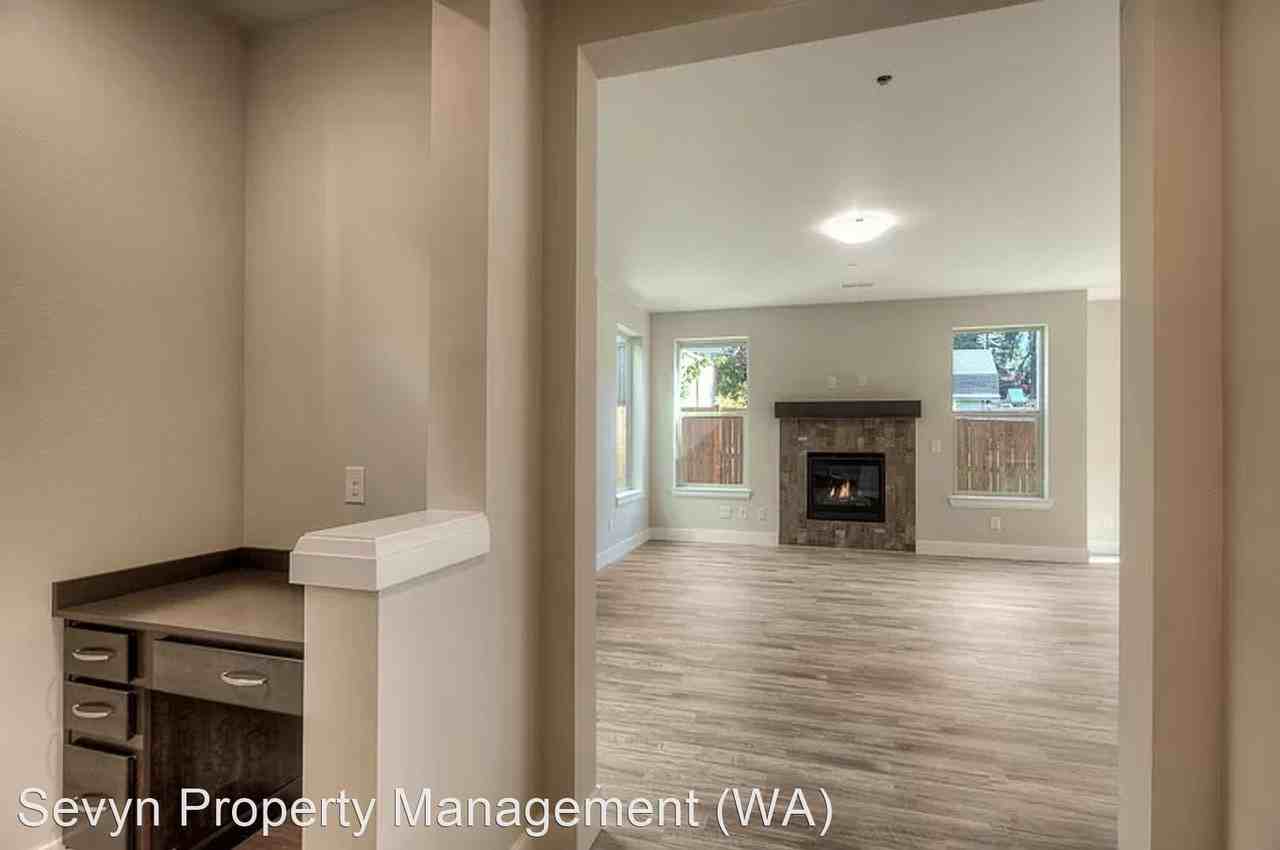 21011 2nd Ave W - Photo 3 of 18