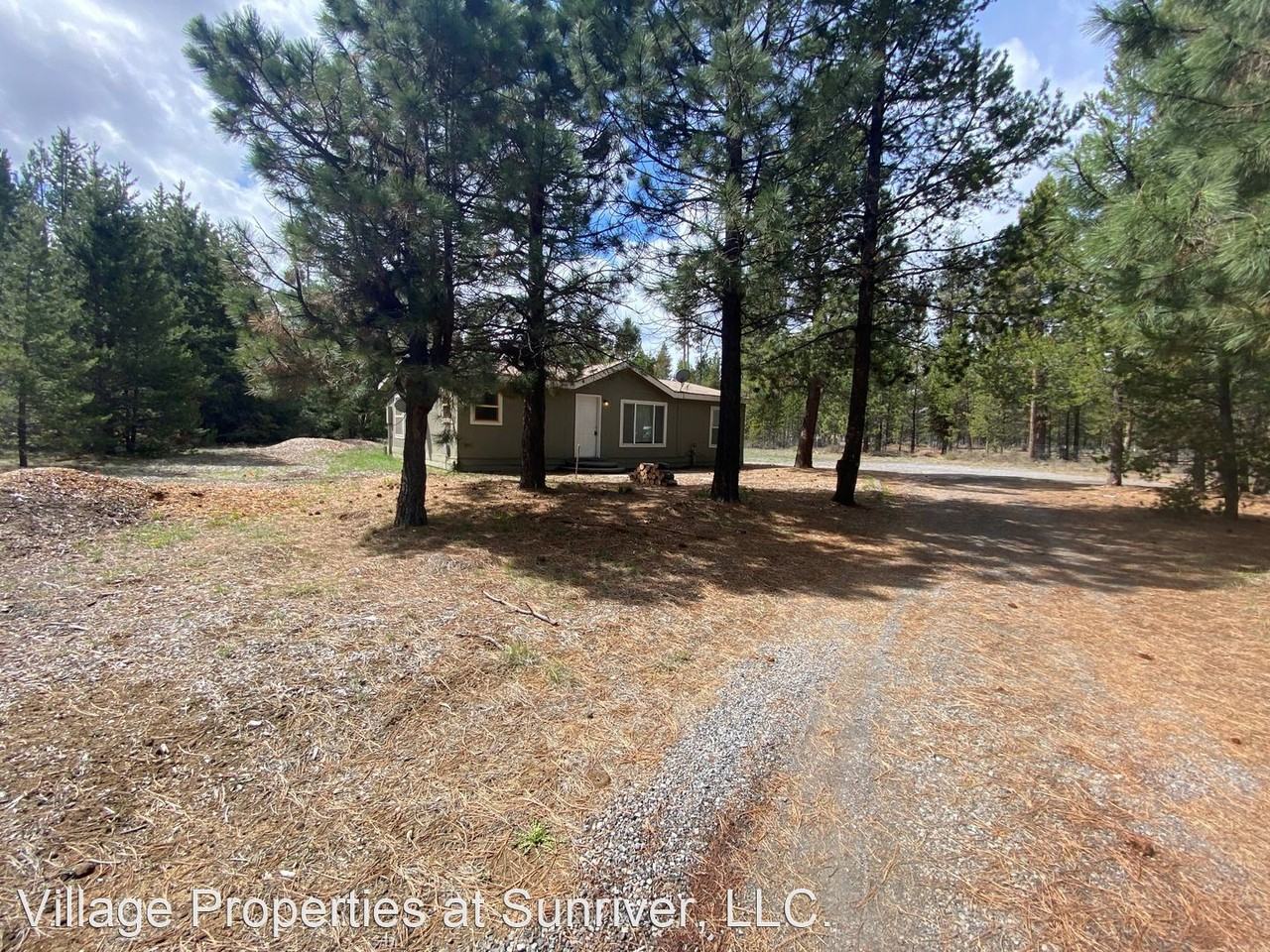 15749 Lava Dr - Photo 3 of 12