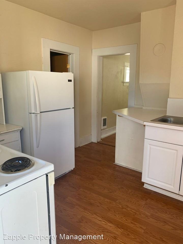 707 Upper Third St Apt A - Photo 3 of 5