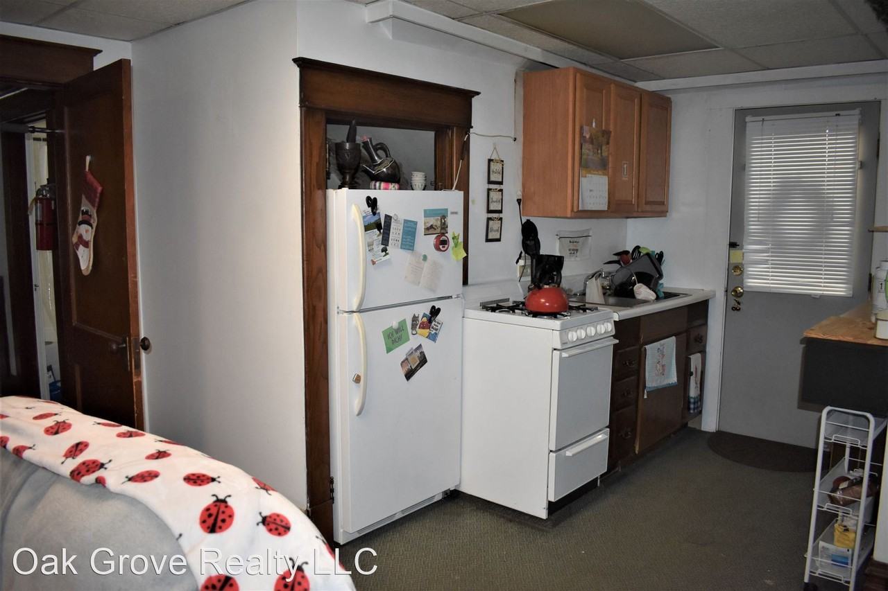 828 Church St - Photo 3 of 12