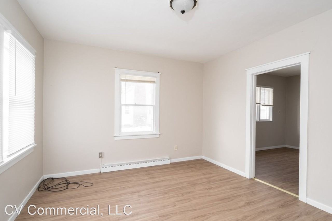 1003 W 20th St - Photo 3 of 10