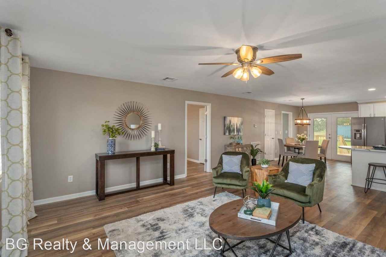 127 Kathy Rd - Photo 3 of 16