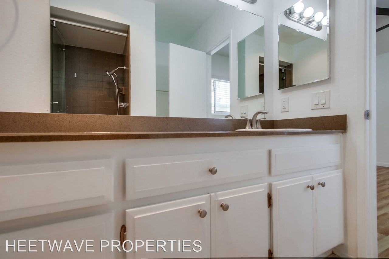 4912 W. Point Loma Blvd - Photo 2 of 31