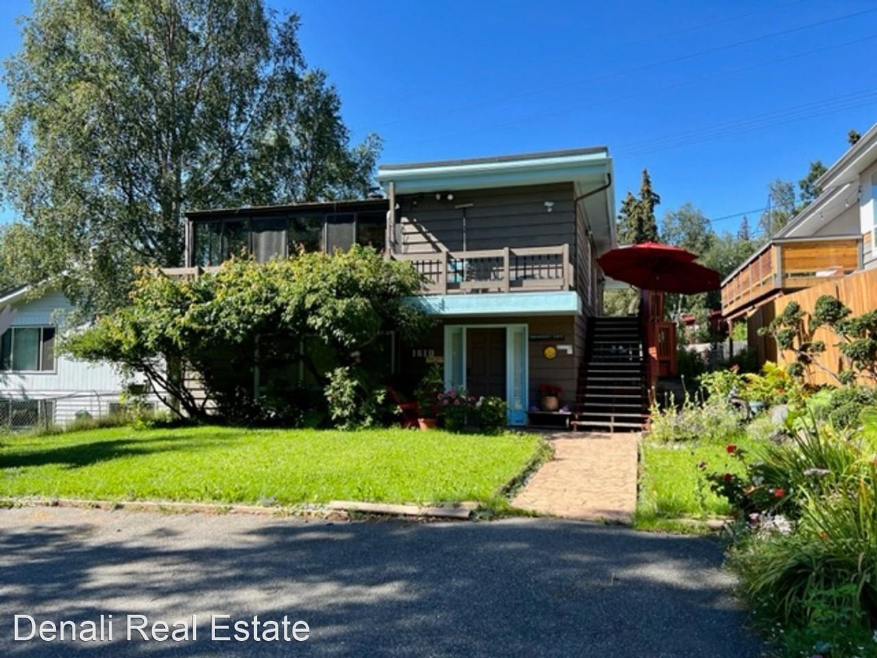 1618 E Street - Photo 2 of 36