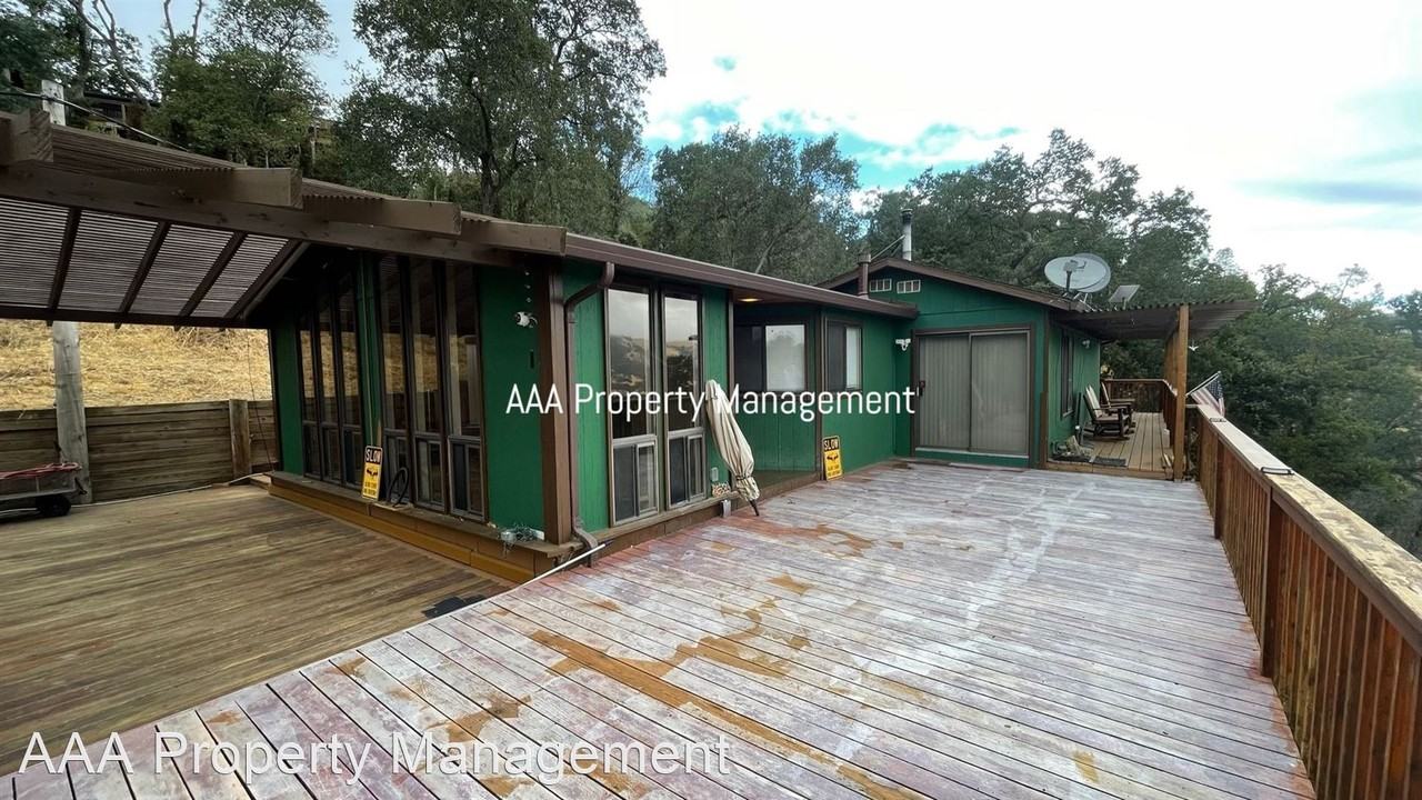 3504 Oak Hill Ln - Photo 2 of 25