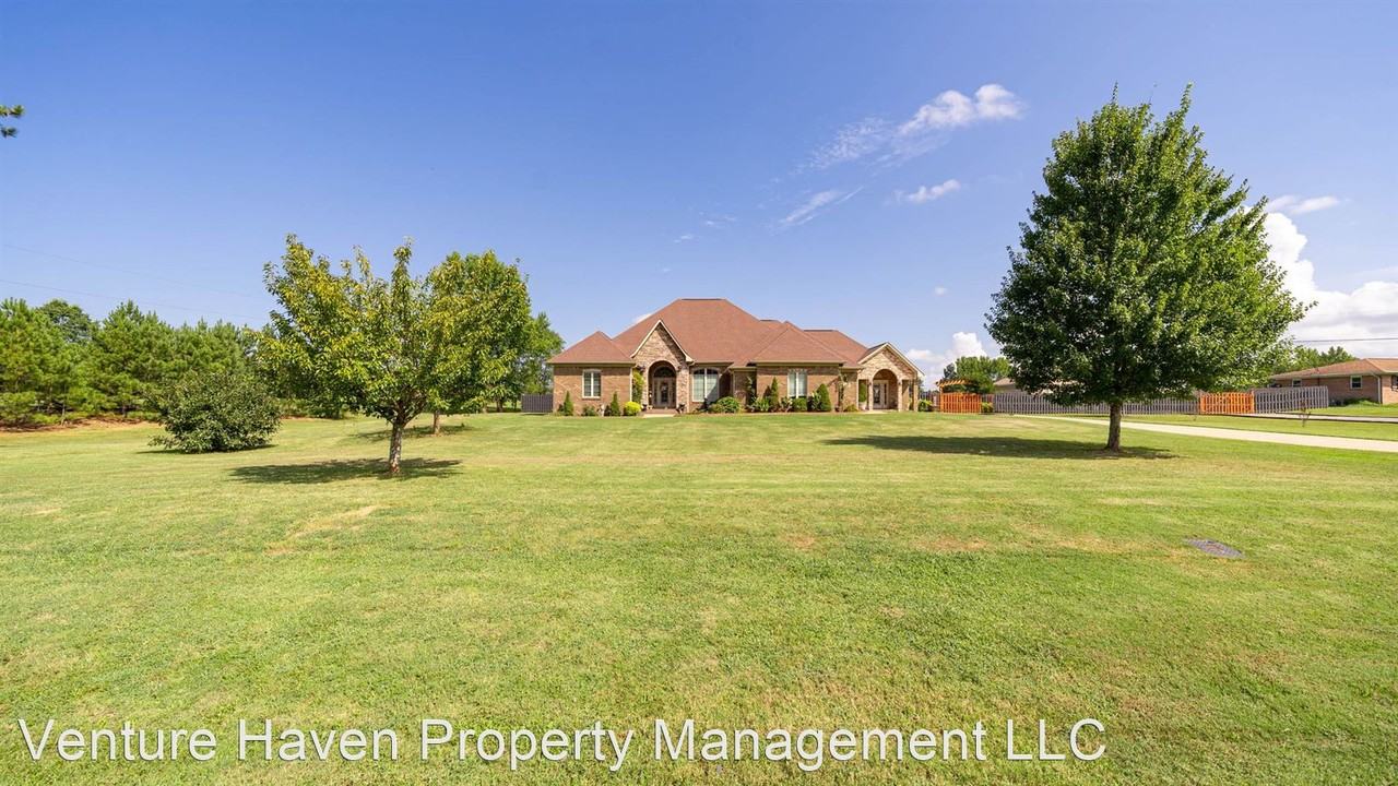 24782 Hobbs Loop - Photo 2 of 41