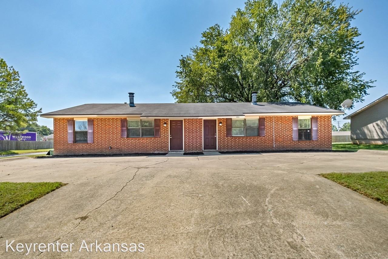 Newly Renovated Duplex in West Fayetteville! - Photo 2 of 46